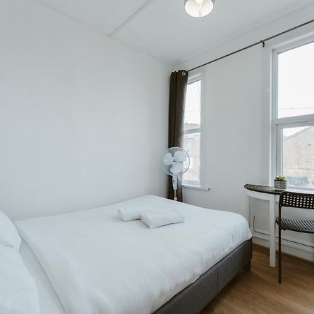 Manor House Great Rooms To Stay London Bagian luar foto